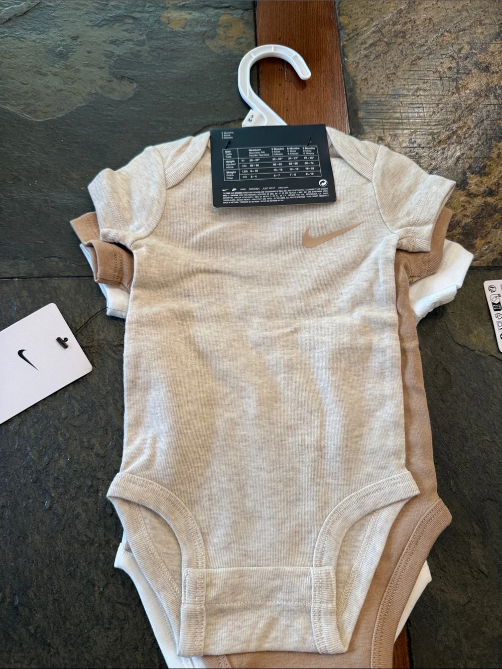 Nike Baby Short-Sleeve One-Piece Bodysuits White & Heather Beige 2 set of 3pack